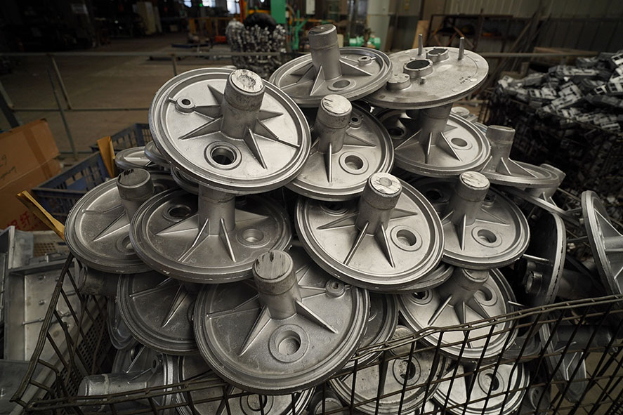 Perbedaan Antara Casting dan Die Casting